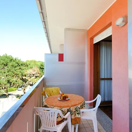Apartment Cavallino-4 By Interhome